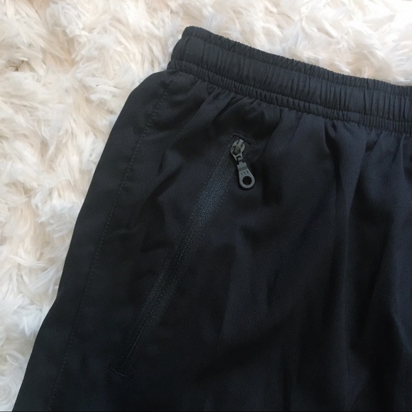 Girlfriend Collective Gazelle Shorts - Picture 4 of 8
